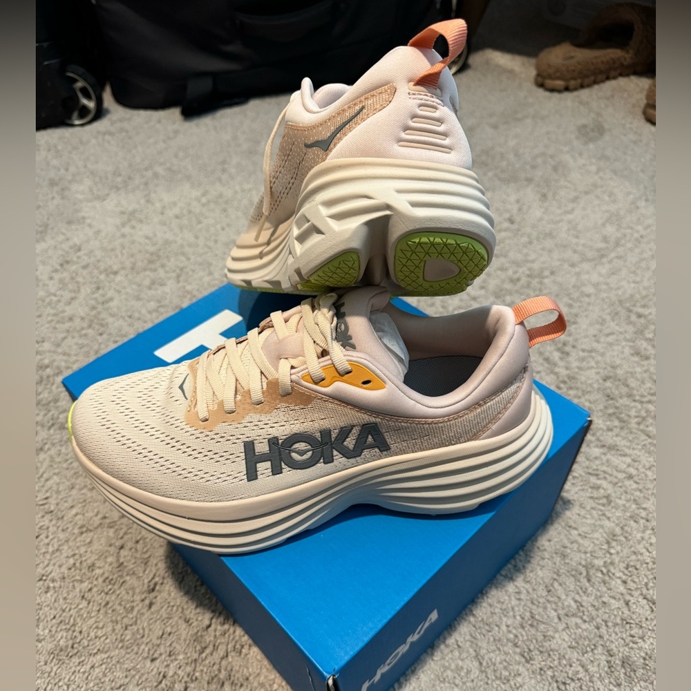 HOKA Bondi 8 - Women Size 8